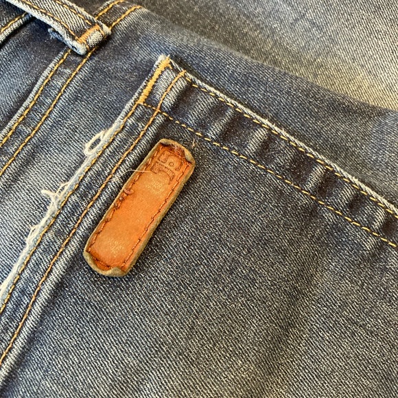 Joe’s Jeans 26 Slim Fit Mini Boot Model - Picture 6 of 7